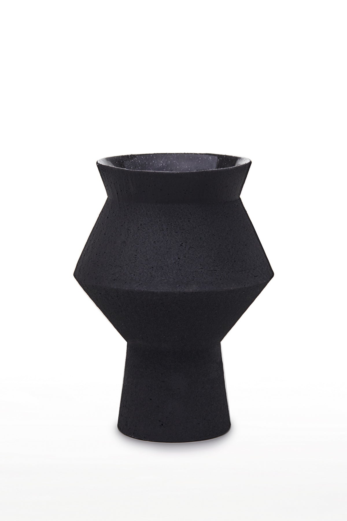 Jaggy Angular Round Vase